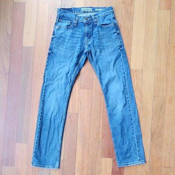 Signature by Levi Strauss Medium Wash Straight Leg Jeans Size W29 L32 - Picture 3 of 13